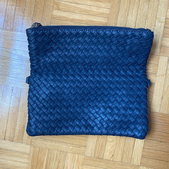 NINE WEST Vintage Envelope Braided Clutch Navy Blue - Picture 4 of 5